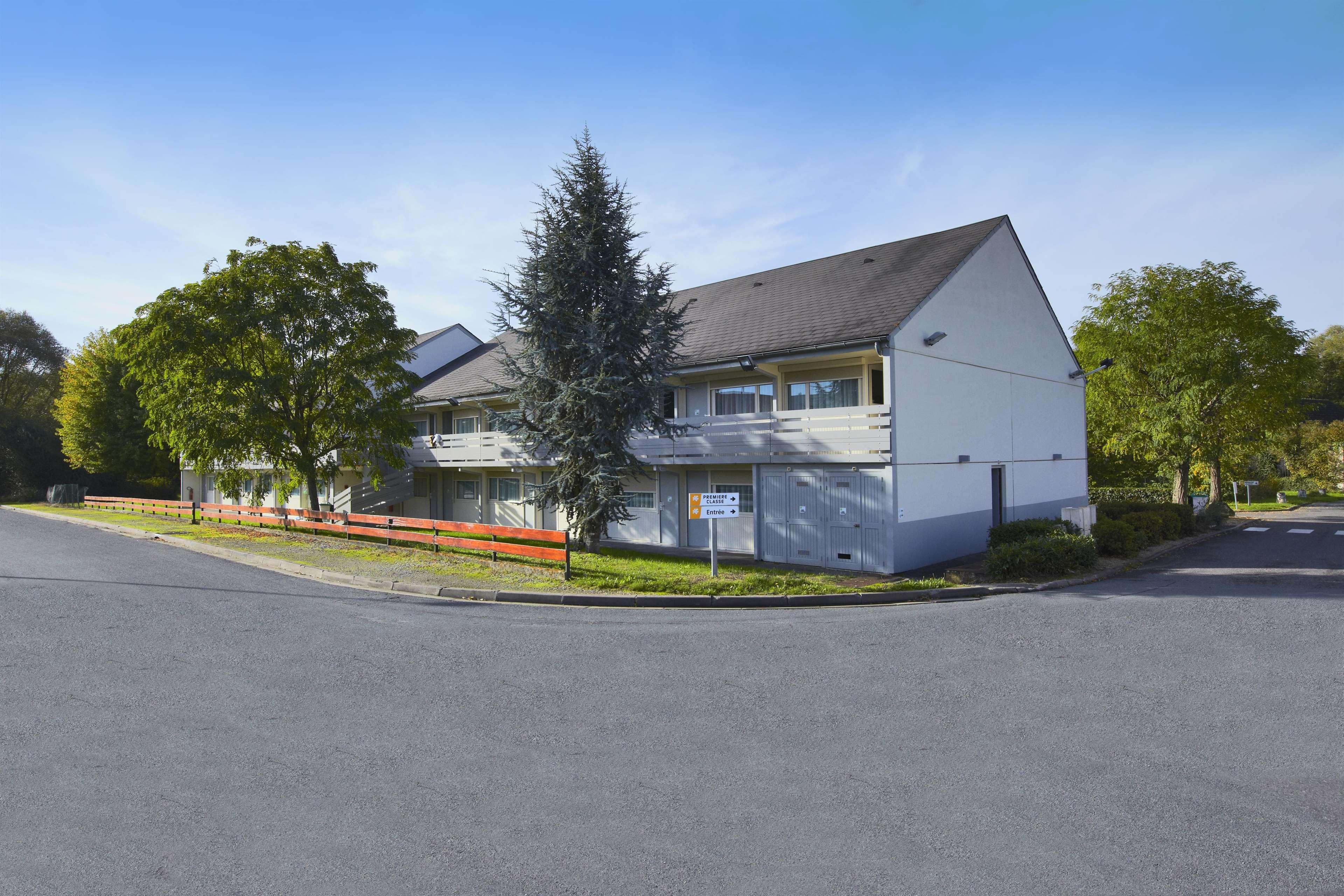 Campanile Vierzon Hotel Exterior photo